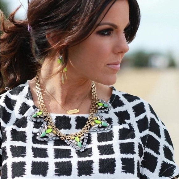 Stella & Dot Palmia Statement Necklace - Picture 1 of 9